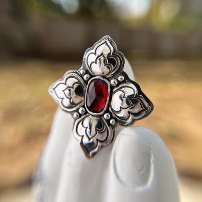 Timeless Floral Mozambique Garnet (size 8.5)